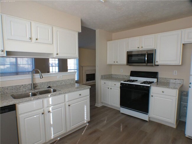 Photo - 3277 Crossfield Ln