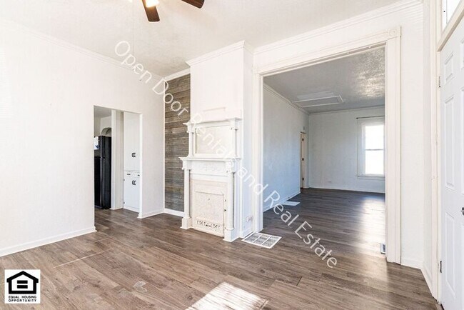 Photo - 603 N Van Buren St