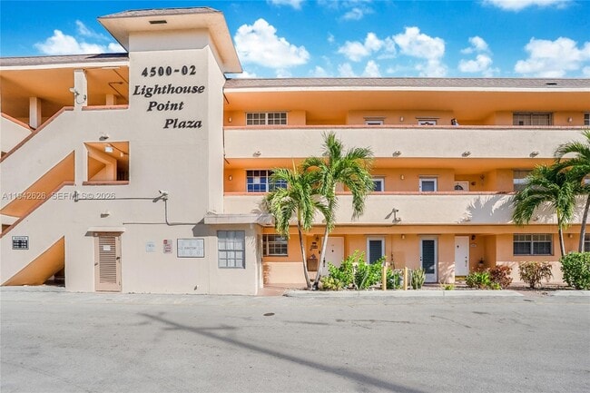 Photo - 4502 N Federal Hwy Unit 334D