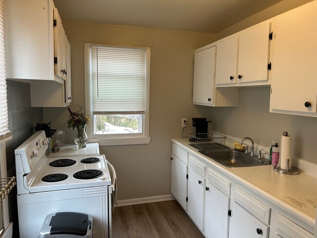 Photo - 29 S 7th St Unit 3