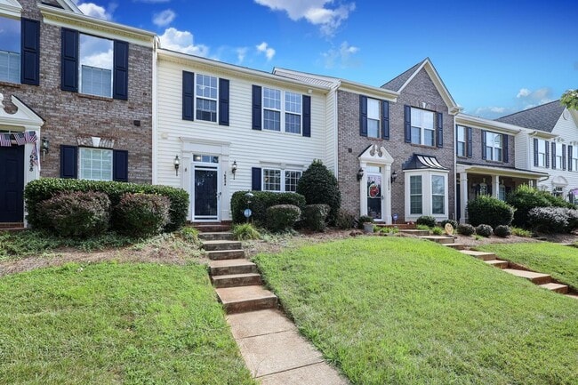 Welcome to this stunning 3-bedroom, 2.5-ba... - Welcome to this stunning 3-bedroom, 2.5-ba... Townhome