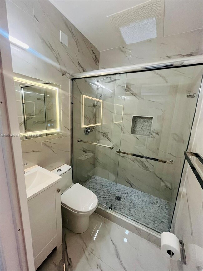 Photo - 1455 Michigan Ave Unit 12