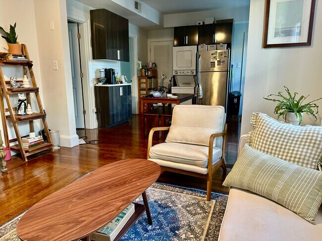 Photo - 27 Marney St Unit 3