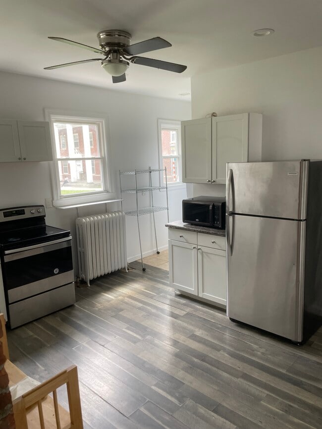 Photo - 211 Ontario St Unit 1