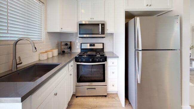 Building Photo - The Village Rental