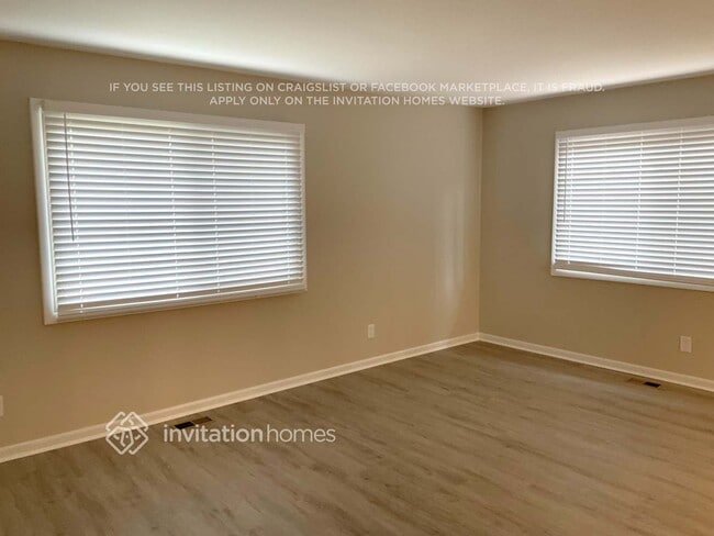 Photo - 3034 Woodrow Manor