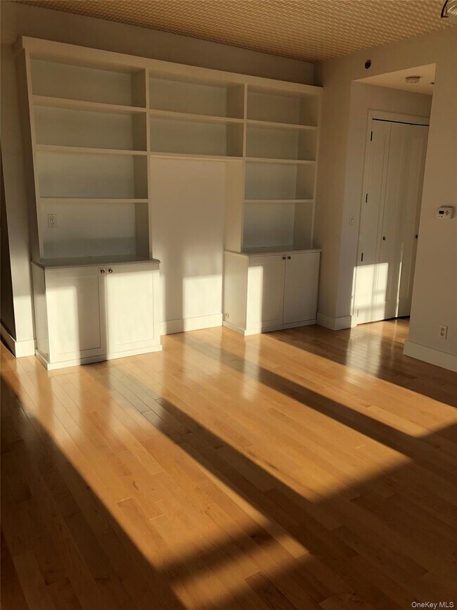 Photo - 10-46 Jackson Ave Unidad 8C