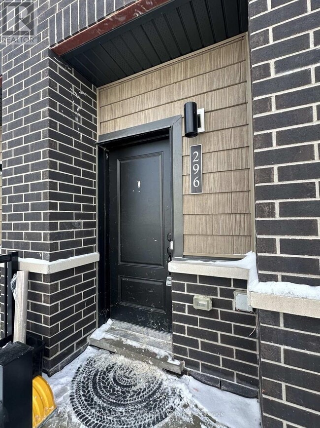 Photo - 296 Anyolite Private