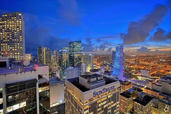 Building Photo - 50 Biscayne Blvd Unit 4811 Rental