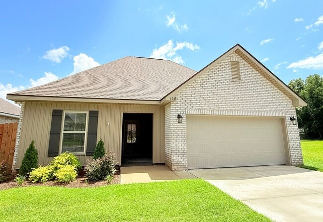 Building Photo - Beautiful 3-Bedroom Home - Southern Palms