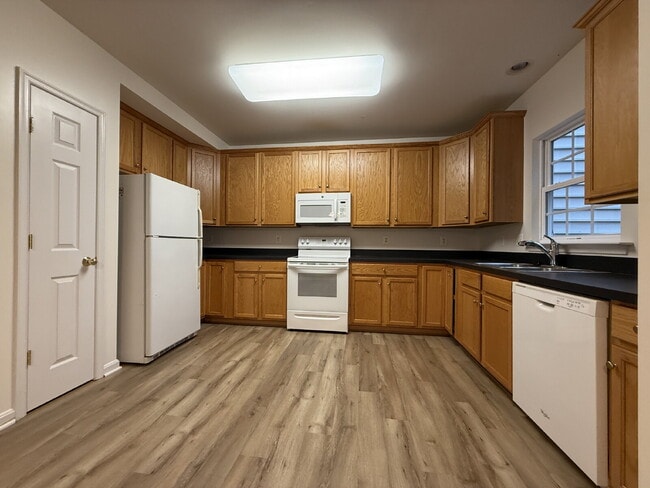 Photo - Exquisite Townhome in The Grove at Huntley Meadows