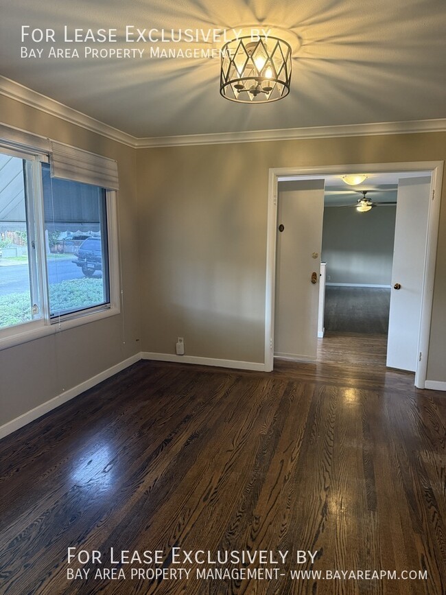 Photo - 1393 Geneva Ave