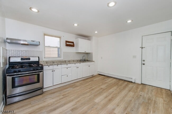 Building Photo - 13 Garrison St Unit 13 Rental