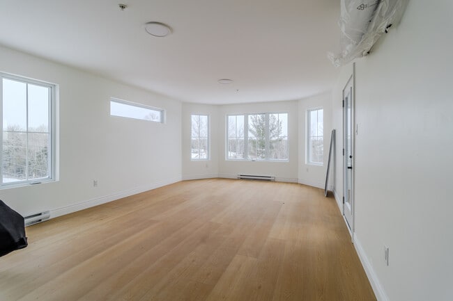 Building Photo - Apartment for Rent Unit 1