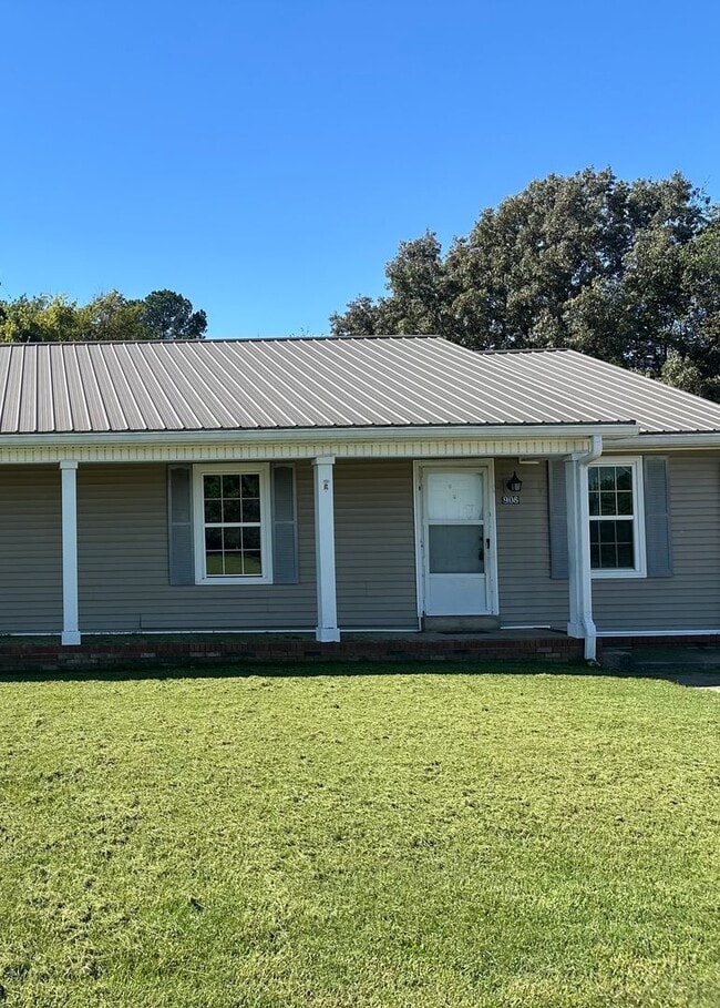 908/910 Bagwell drive - 908/910 Bagwell drive Unit 908 Bagwell drive