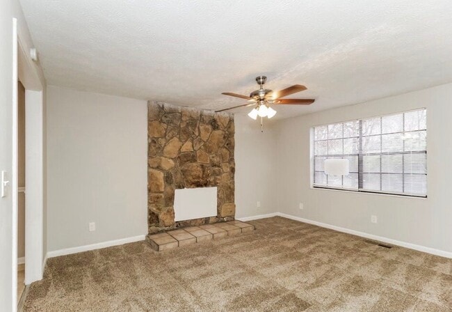 Building Photo - 3894 Yeager Rd