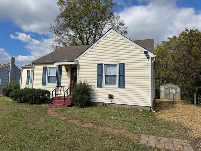 Photo - Just Remodeled! Conveniently located 3bdr/...