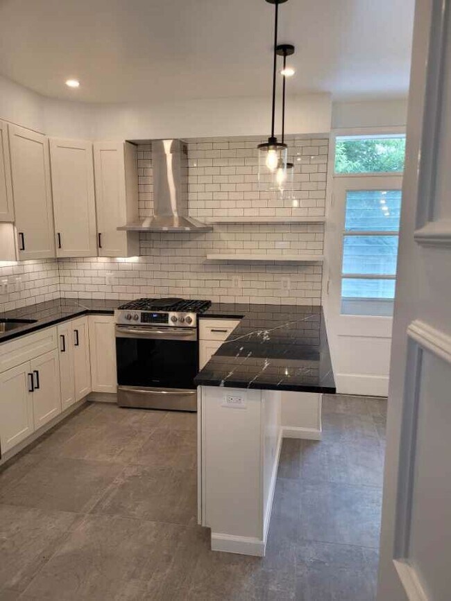 Photo - 3020 Brandywine St NW