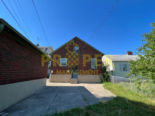 70 E Hillcrest Ave