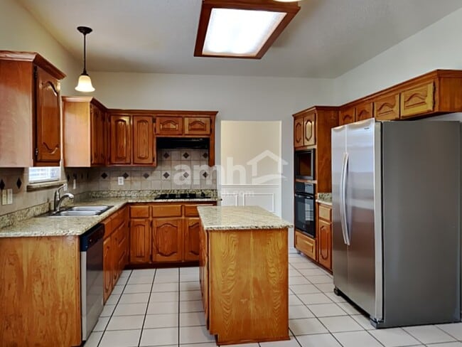 Photo - 962 Wisperwood Dr