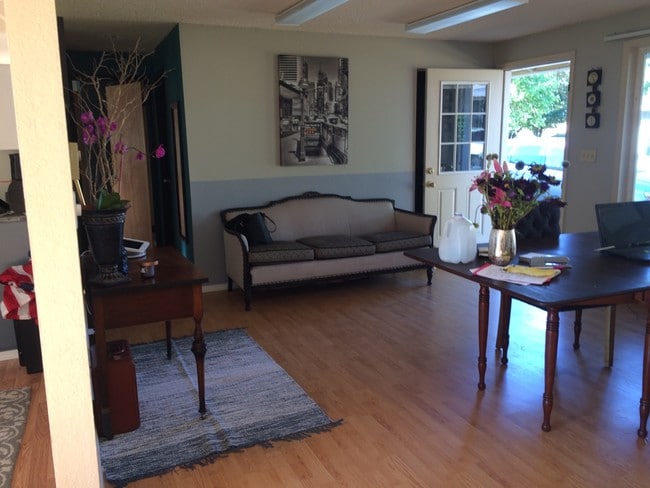 Photo - The Village At Oak Meadows