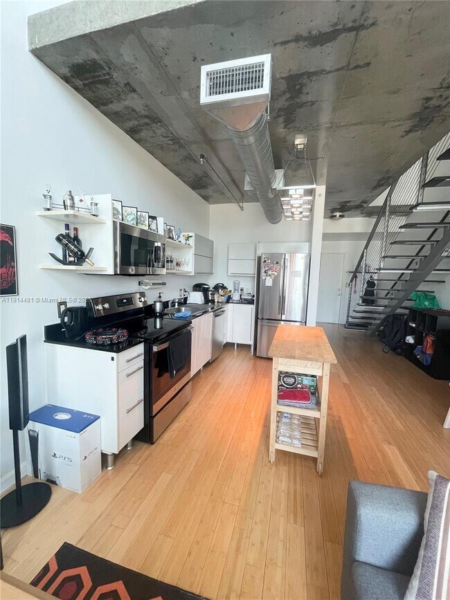 Photo - 690 SW 1st Ct Unidad 1513