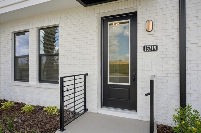 Photo - 15219 Hamlin Pk Dr