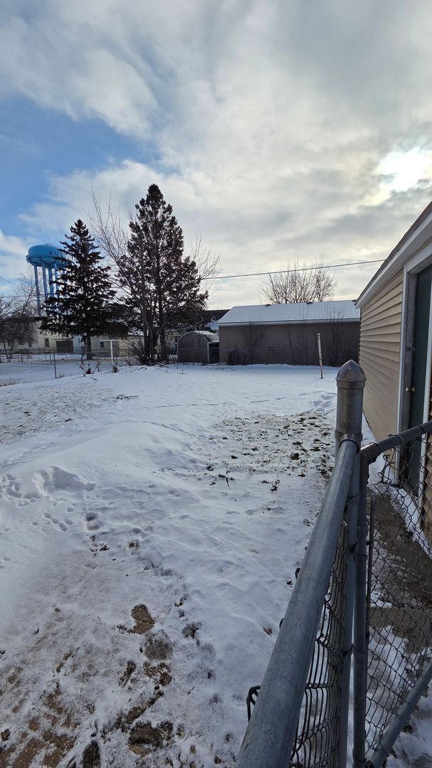 Photo - 2 bed 1bath home with detached garage