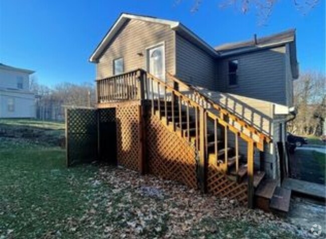 Building Photo - 224 1st Ave Unit B Rental