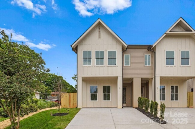 Building Photo - 2411 Pruitt St