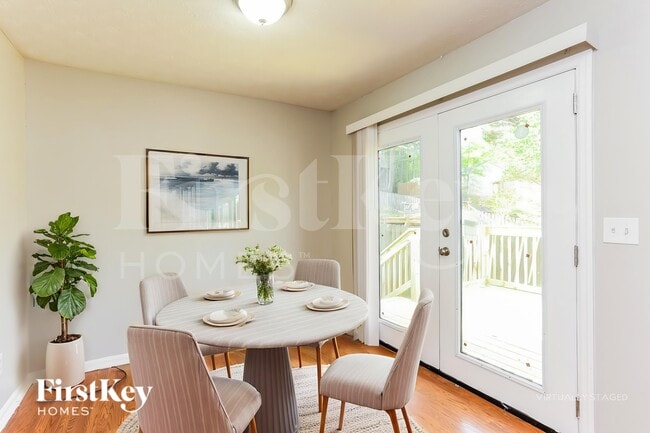 Photo - 1717 Bertram Ln SW