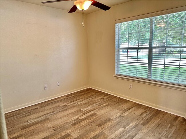 Photo - 29006 Trinity River Dr