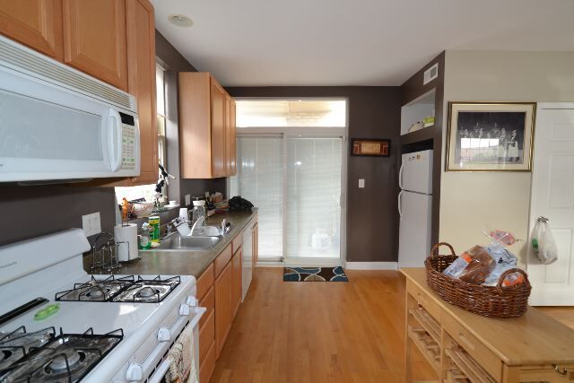 Photo - 5206 N Sawyer Ave Unit 3