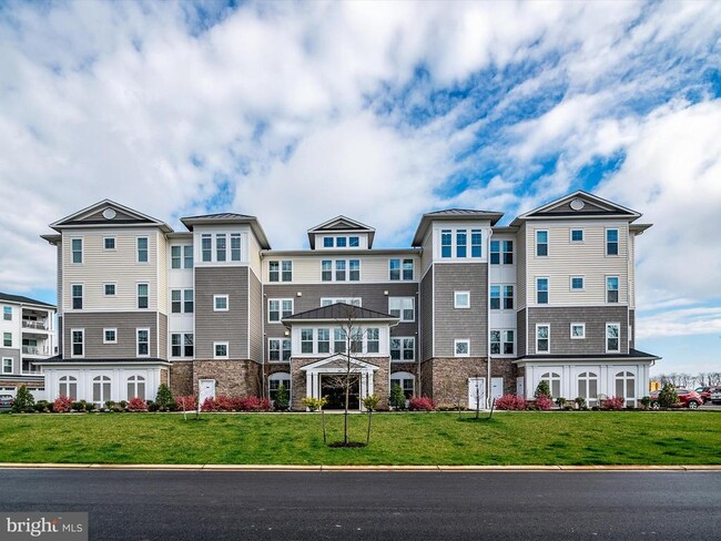 Building Photo - 141 Switchgrass Wy Unit 34 Rental