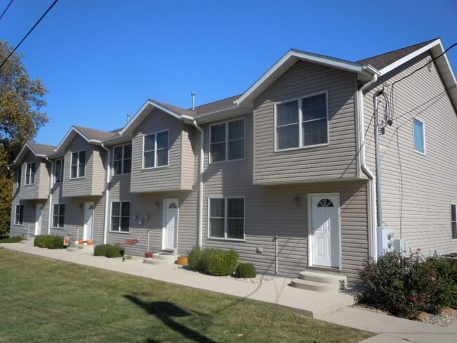 Building Photo - 2011 Park Unit 302