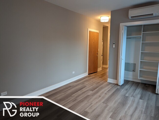 Photo - 3935 N Janssen Ave Unit 3943-N1