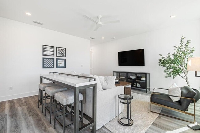 Building Photo - 24 Annabella St Unit ID1447120P