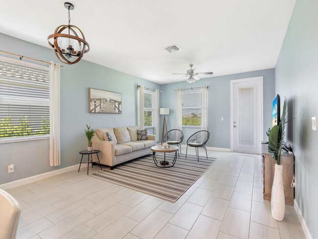 Photo - 1786 Berkshire Cir SW
