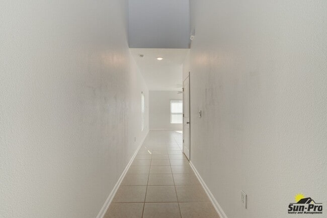 Photo - 1102 Belle Isle Ln