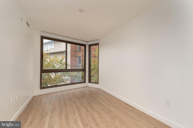 Photo - 1630 Columbia Rd NW Unidad 307