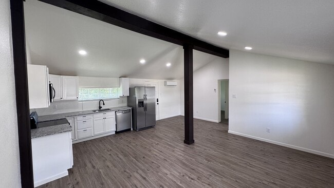 Photo - 110 Rabe Rd