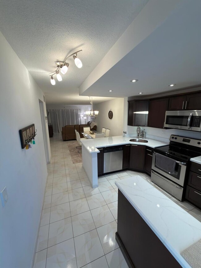 Building Photo - 450 Paradise Isle Blvd Unit 201