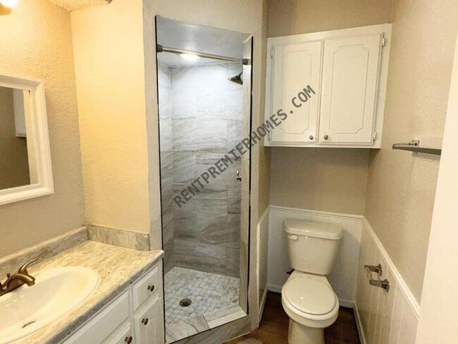 Photo - 8741 Hillridge Dr