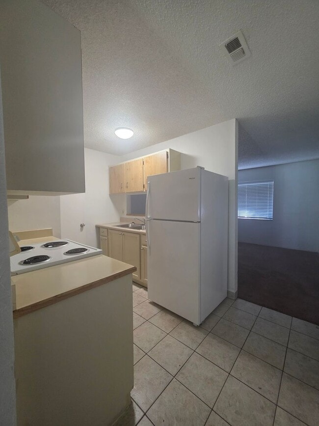 Photo - 2 Bedroom 2 Bath Apartment Home *** Limited time special*** Unidad 1832-47