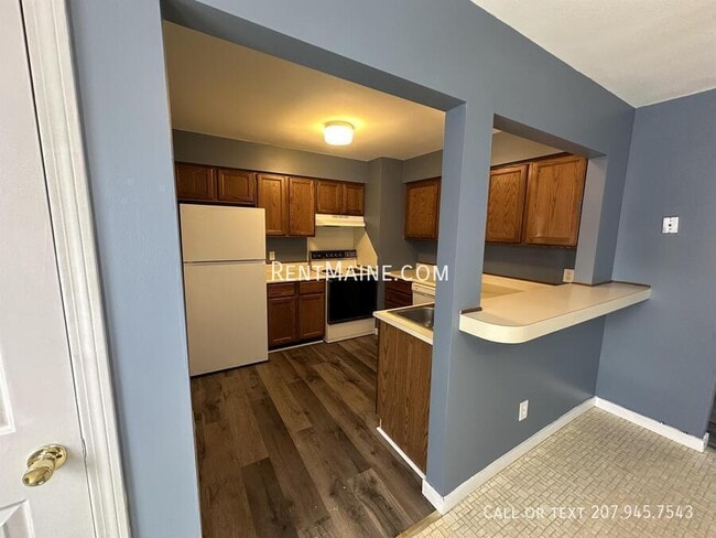 Photo - 114 Main Rd S Unit Apt E