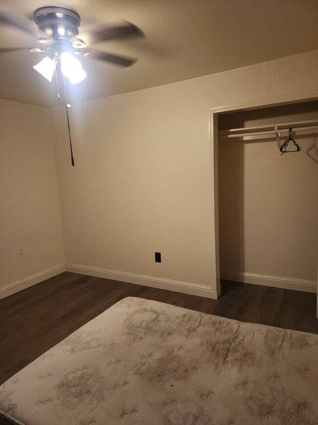 Photo - 635 Perfidia St