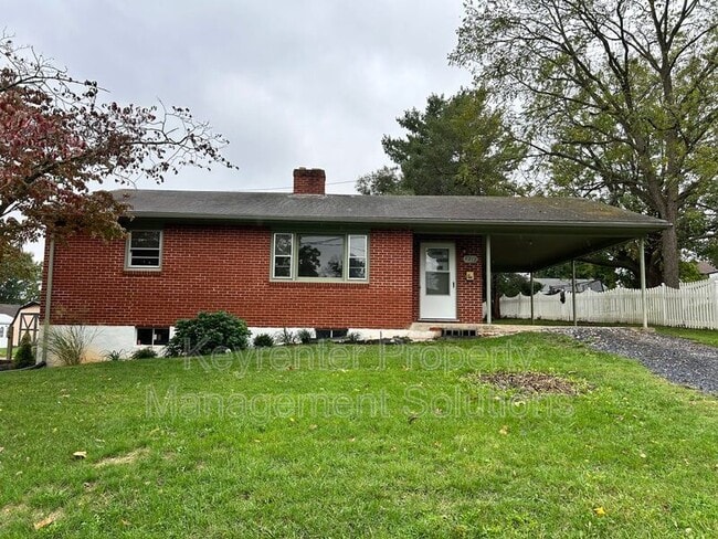 Photo - 2212 Third St.