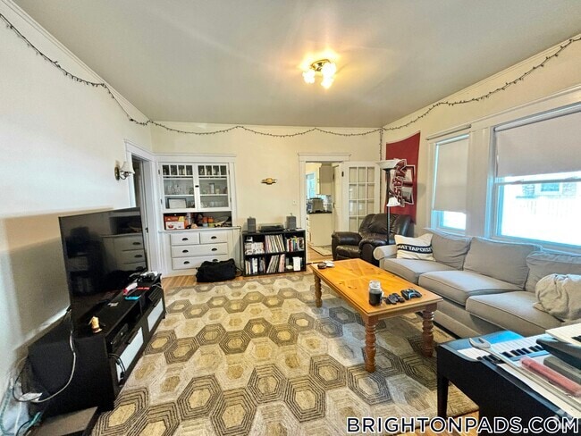 Building Photo - 2 Corinne Rd Unit 1+B Rental