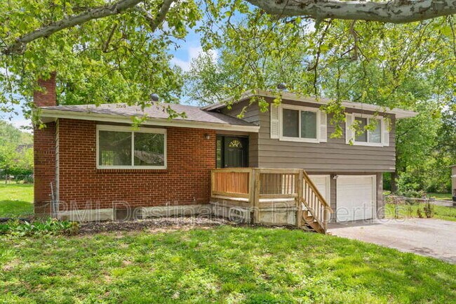 Photo - 1923 N 75 Dr