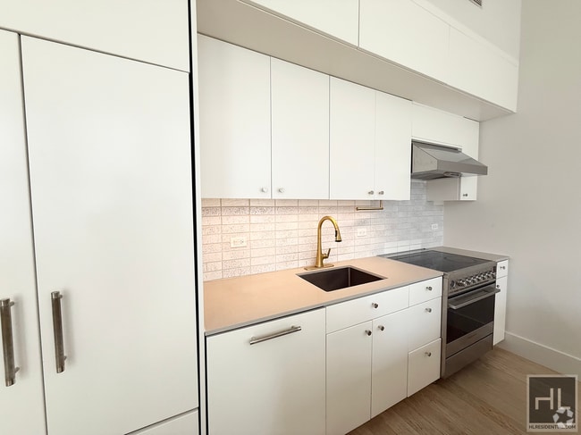 Building Photo - BROOME STREET Rental